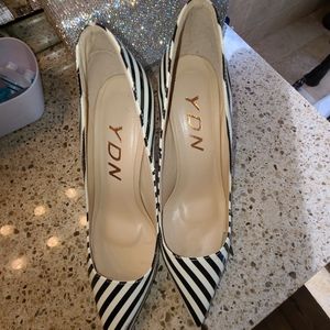 Black white stripe heels